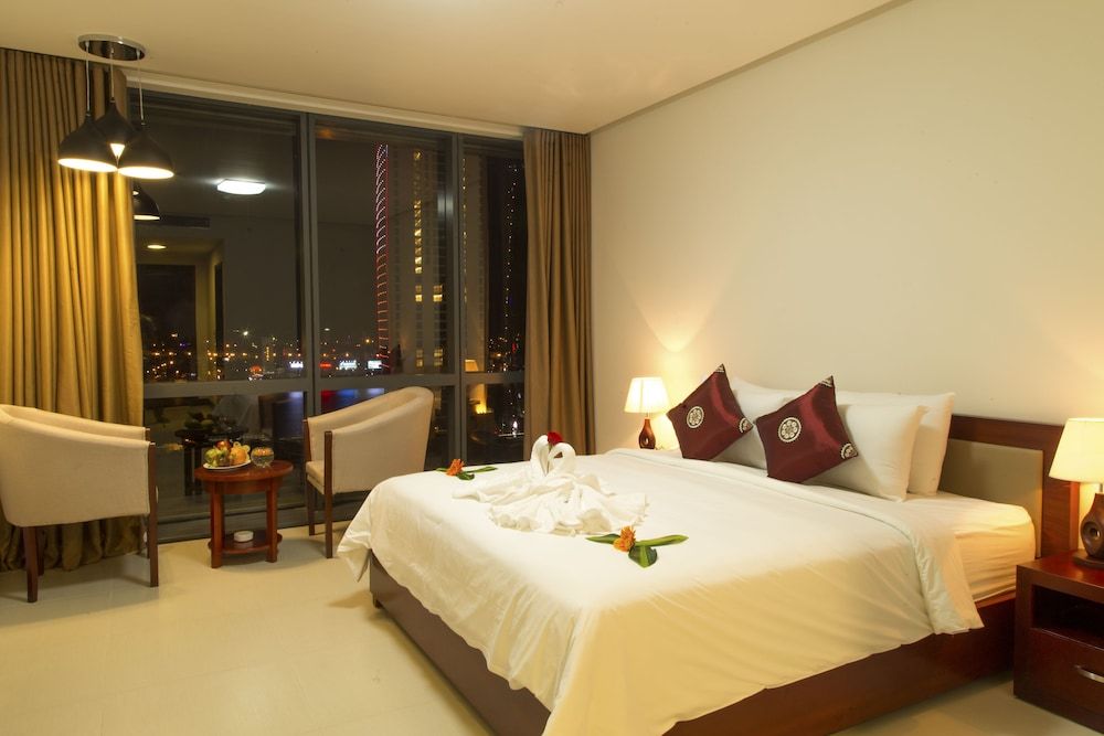 undefined Danang Han River Hotel 7