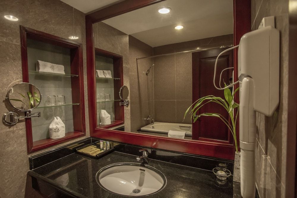 Pearl River Hotel Superior Double Room 3