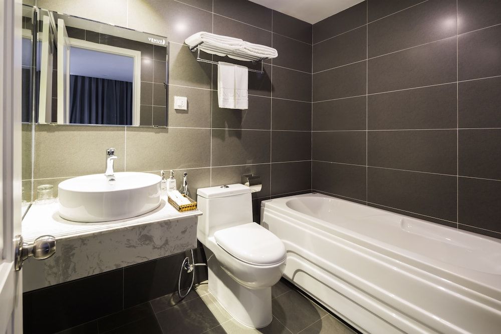 Venue Hotel Deluxe Double or Twin Room 5