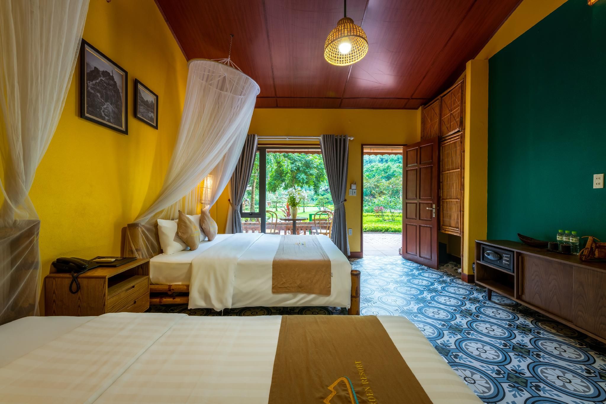 Deluxe Garden View Triple Room