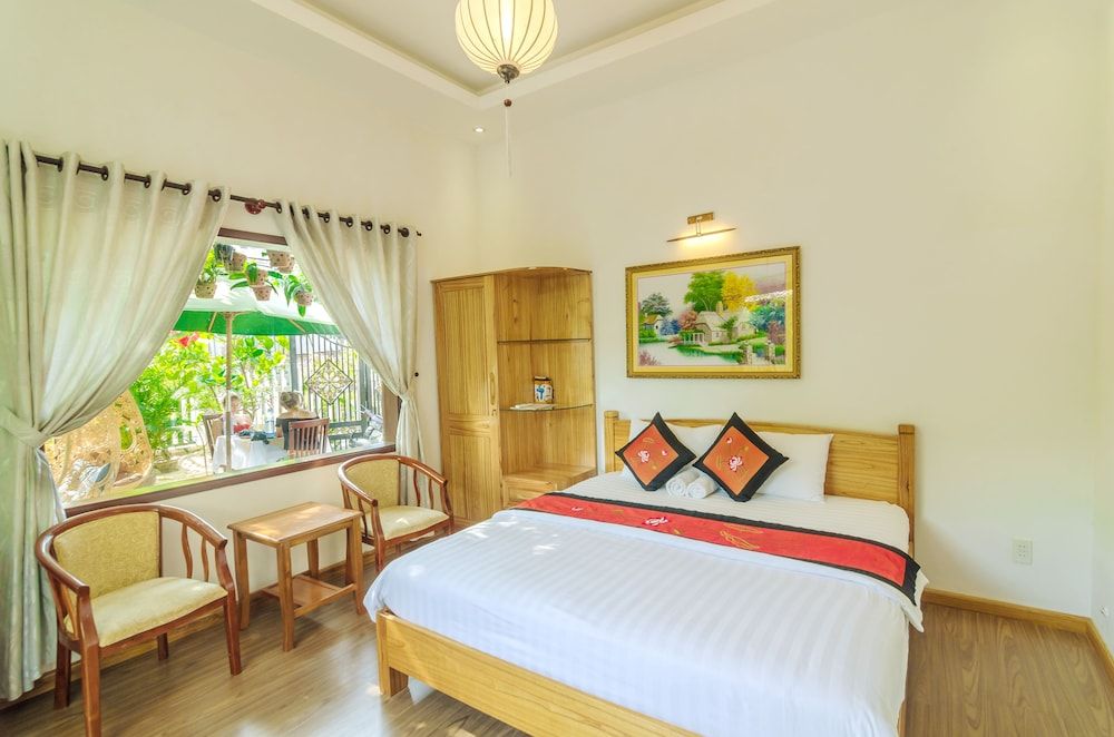 Tue Tam Villa Double Room 2