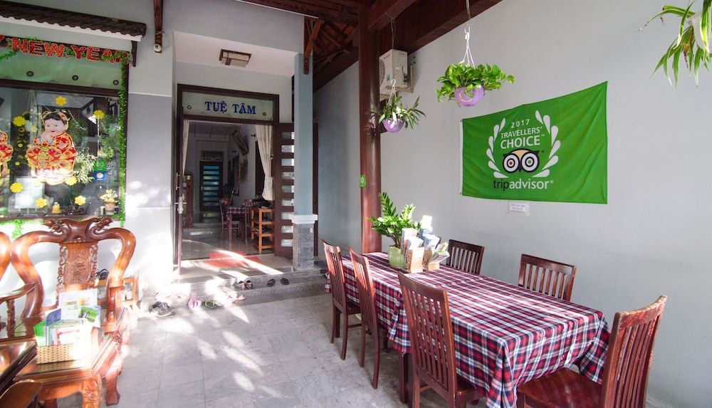 Tue Tam Villa Double Room 16