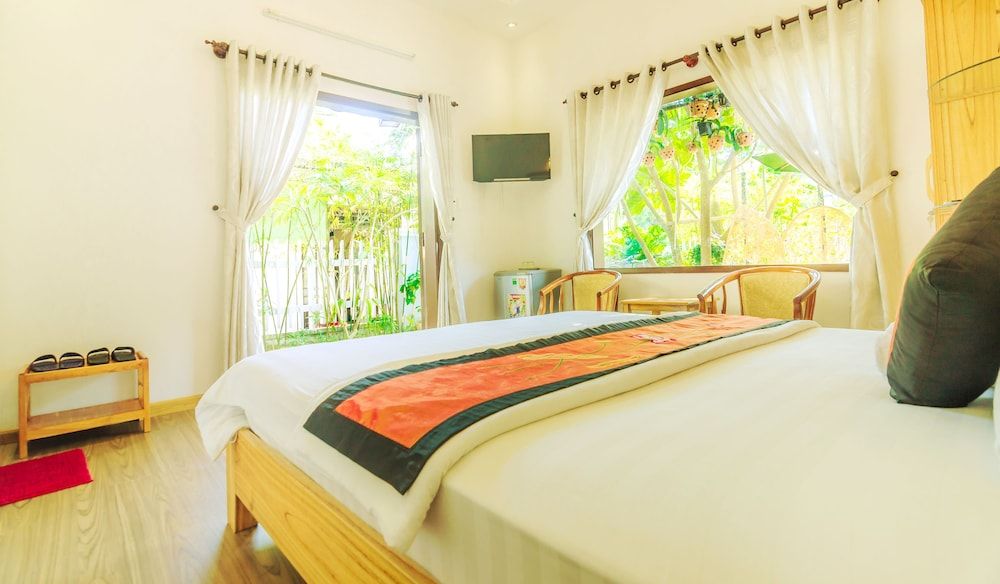 Tue Tam Villa Double Room 3