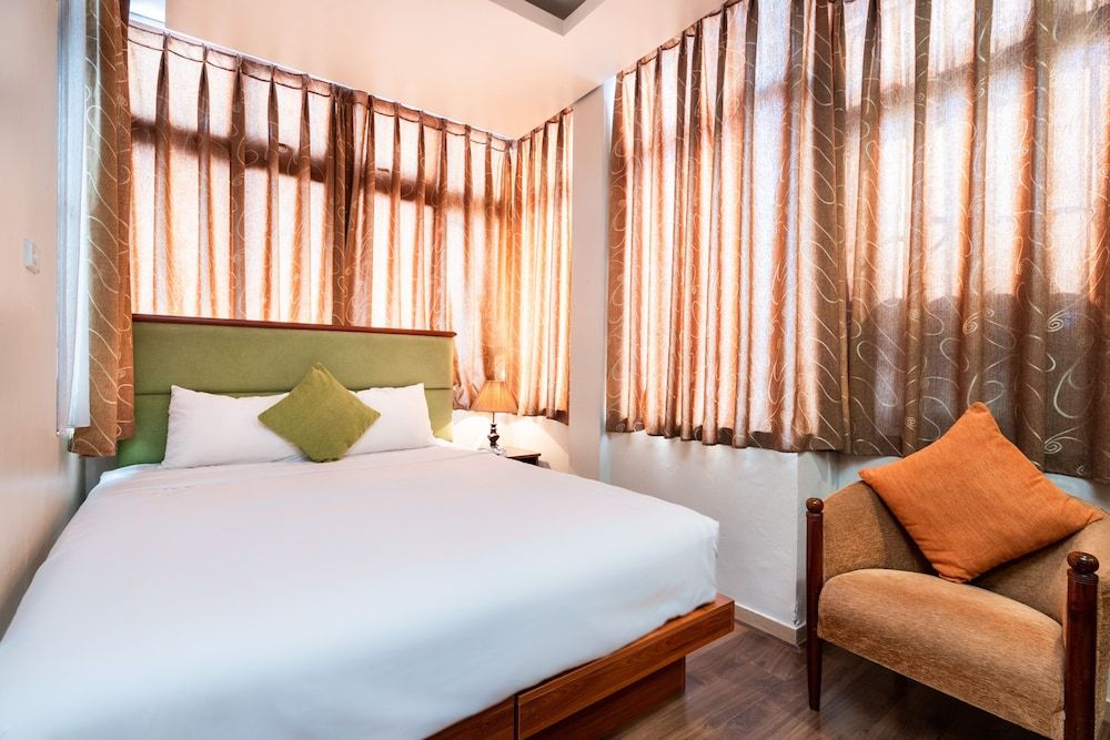 The Artisan Lakeview Hotel Superior Room