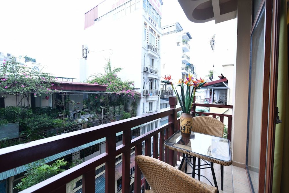 The Artisan Lakeview Hotel Deluxe Room, 1 Double or 2 Twin Beds, City View 6