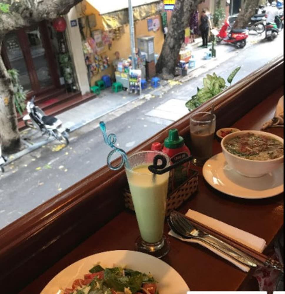 undefined The Artisan Lakeview Hotel 2