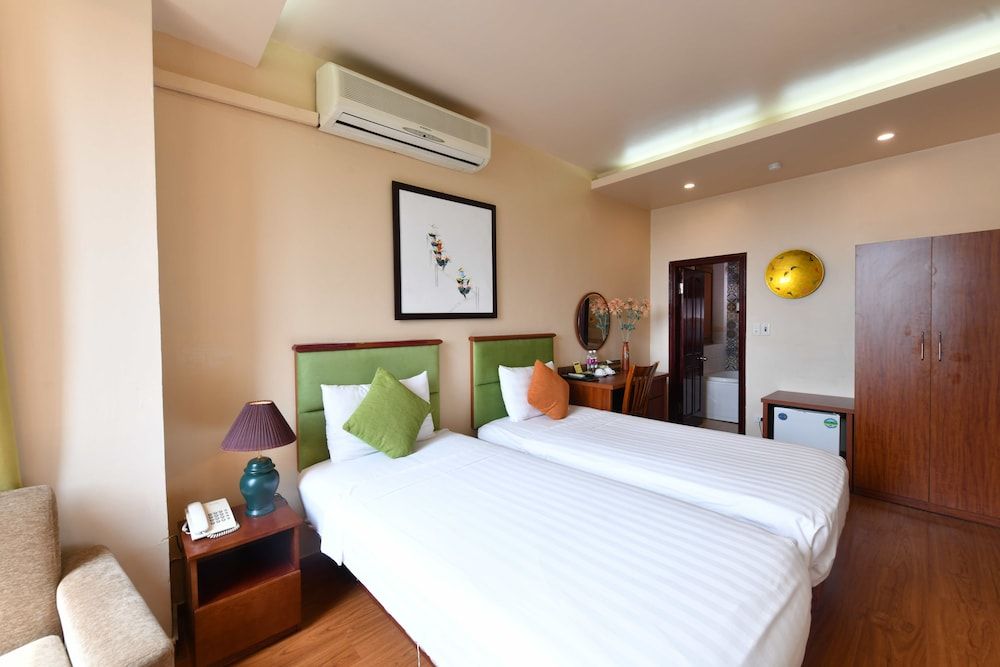 undefined The Artisan Lakeview Hotel 9