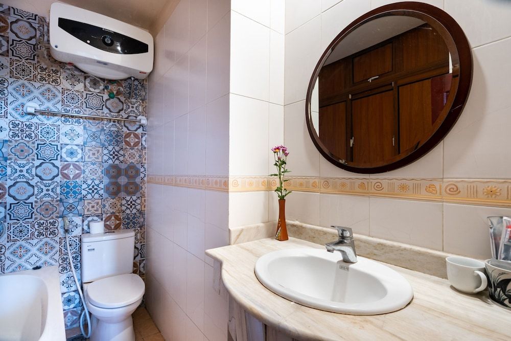 The Artisan Lakeview Hotel Superior Room 9