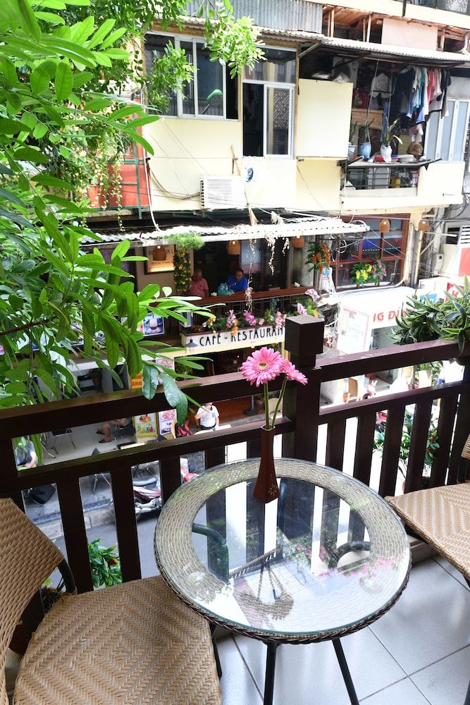 The Artisan Lakeview Hotel Deluxe Room, 1 Double or 2 Twin Beds, City View 9