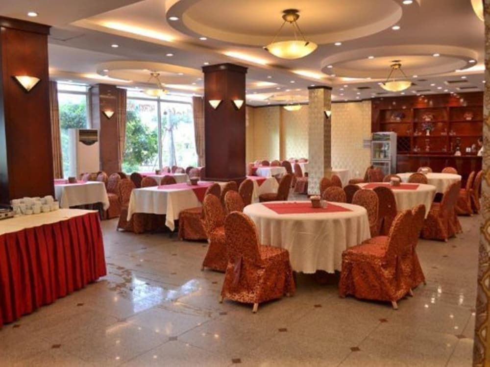 undefined Crown Hotel 9