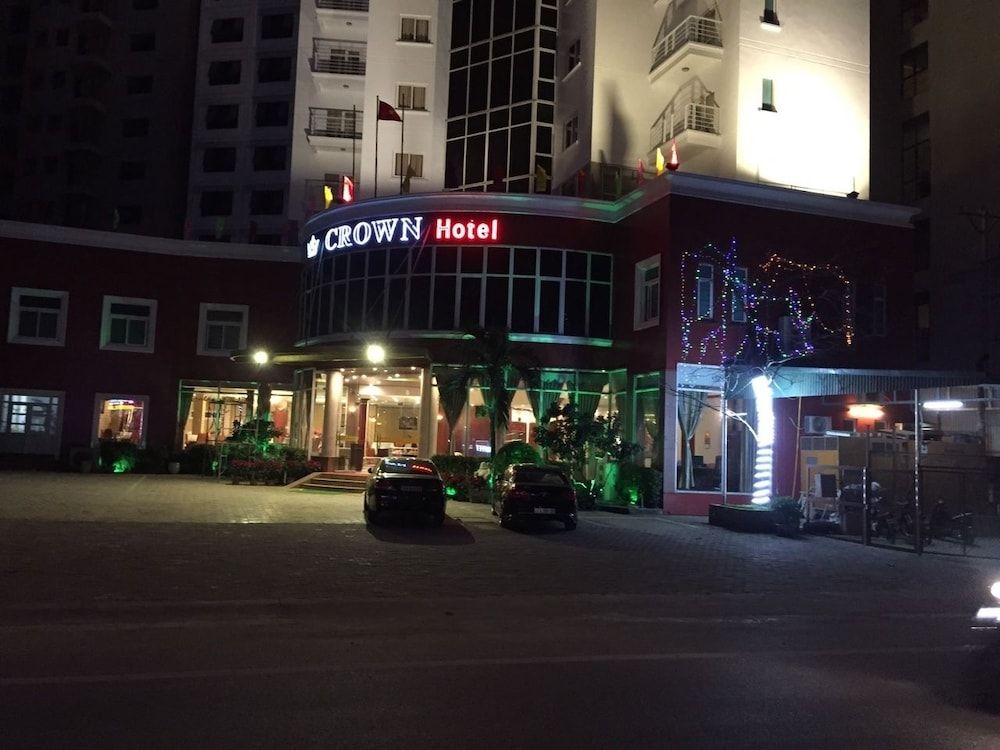 undefined Crown Hotel
