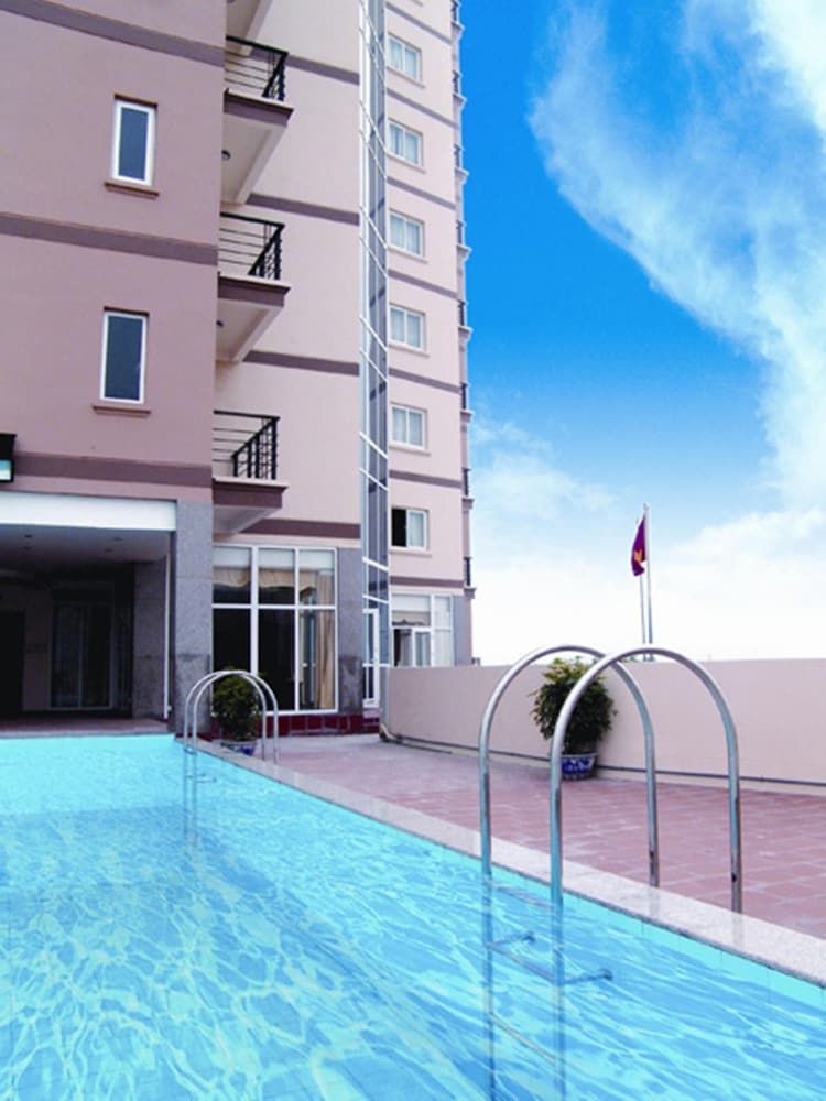 undefined Crown Hotel 3