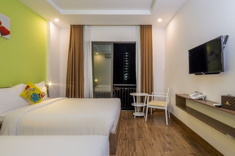 Raon Danang Beach Hotel Deluxe Twin Room, 2 Double Beds, City View 4