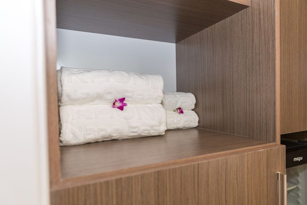 Raon Danang Beach Hotel Deluxe Twin Room, 2 Double Beds, City View 3