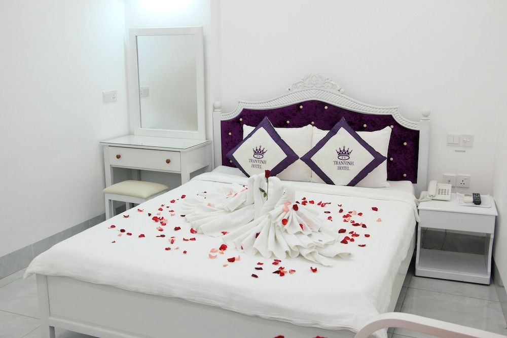 Tran Vinh Hotel Standard Room 3