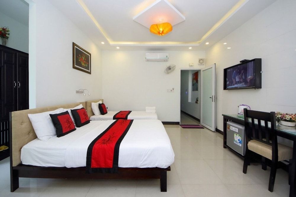 undefined Flame Flowers Homestay