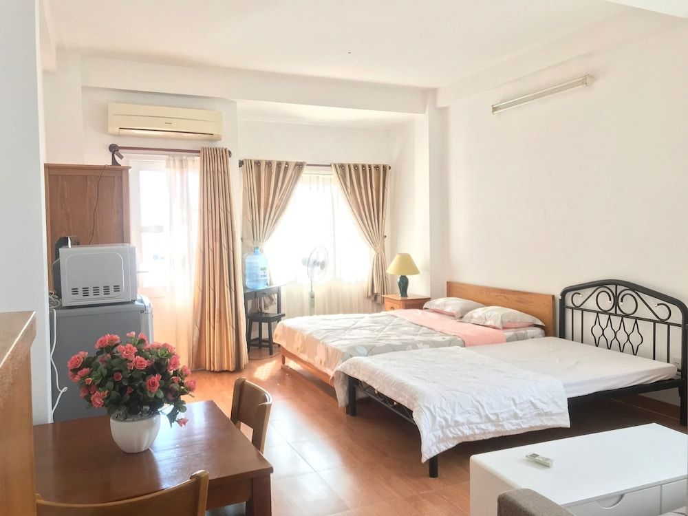 undefined Smiley Apartment 3 3