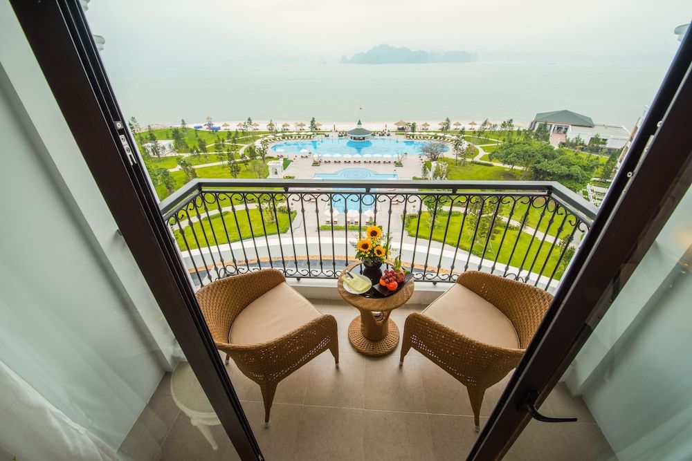 Vinpearl Resort & Spa Ha Long Deluxe Twin Room 6