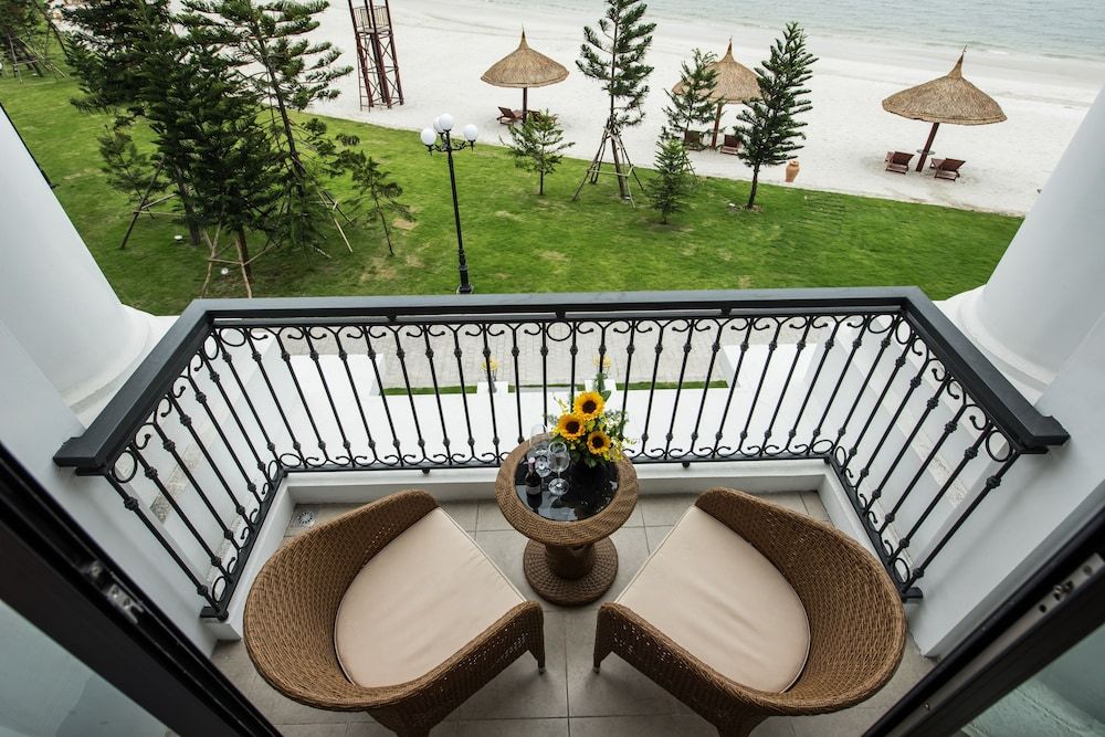 Vinpearl Resort & Spa Ha Long Deluxe Twin Room 4