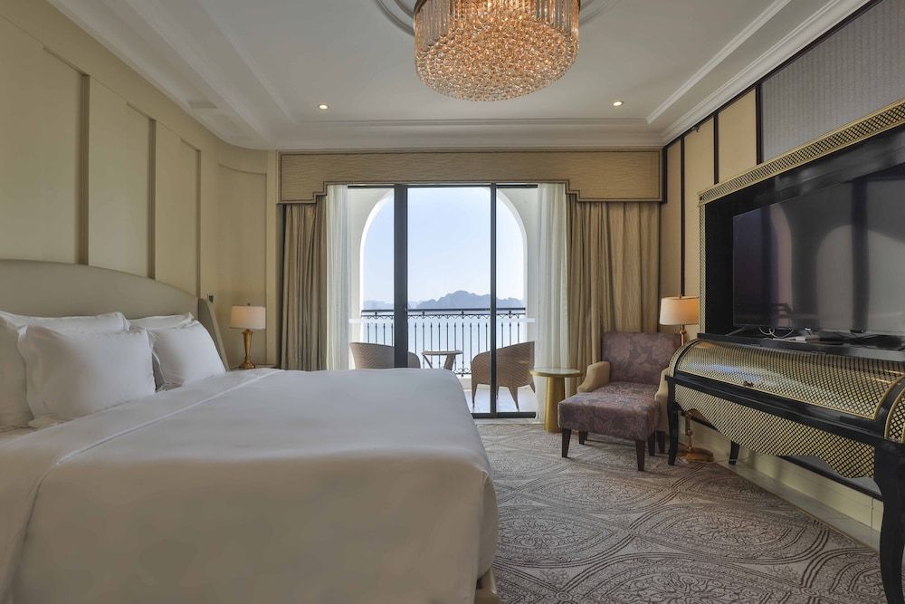 Executive Suite King Bed