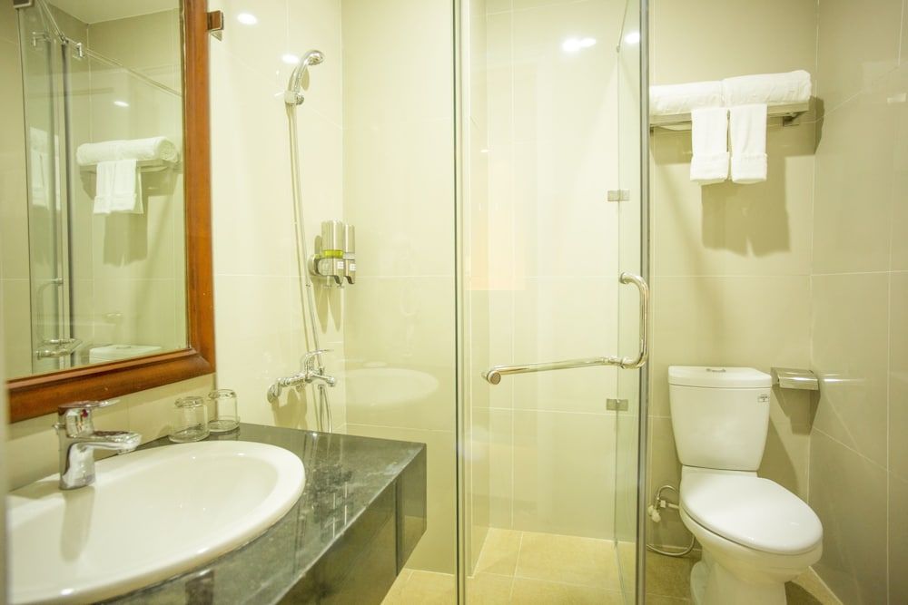 Red Palace Hotel Deluxe Twin Room 6