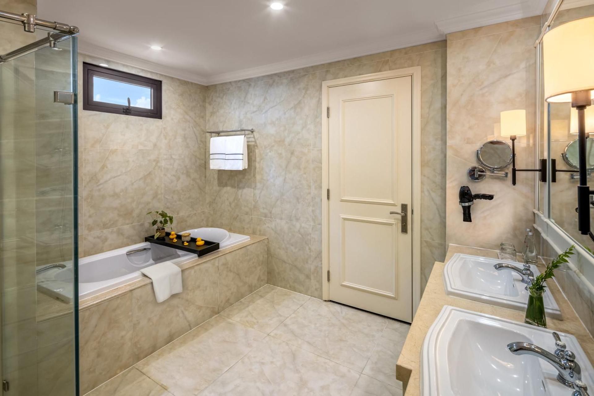 Melia Vinpearl Cam Ranh Beach Resort THE LEVEL 3BEDROOM POOL VILLA - BEACH FRONT 2