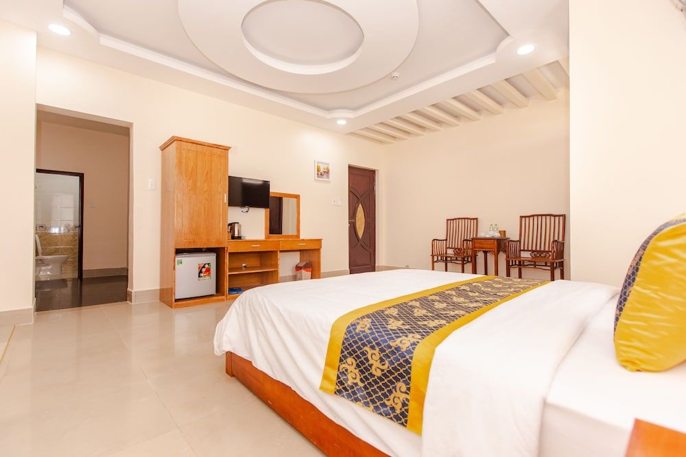 undefined Hoa De Nhat Hotel