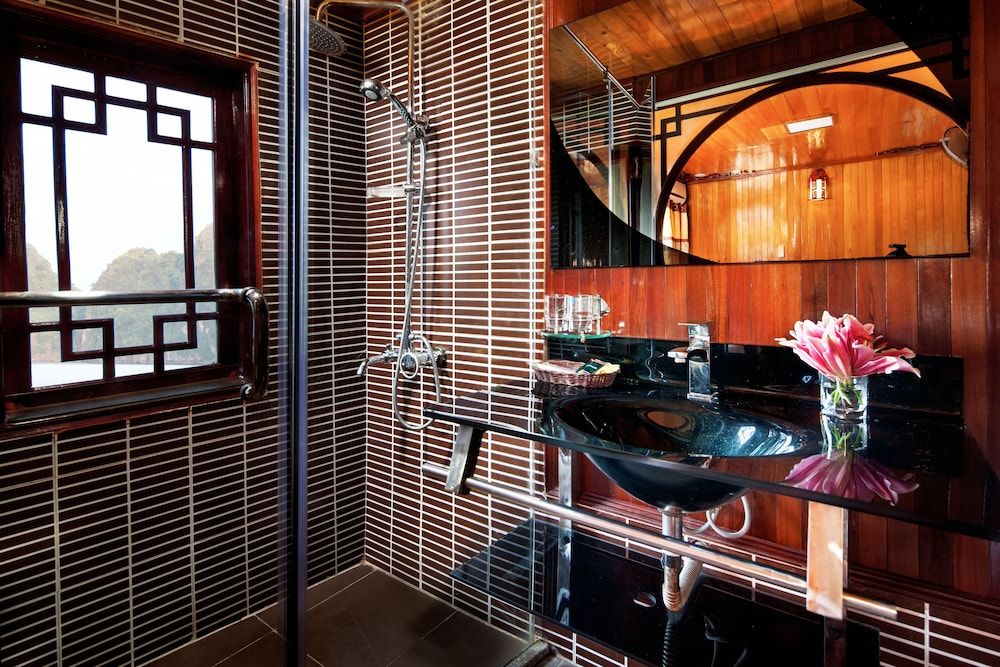 undefined Halong Seasun Cruise 8