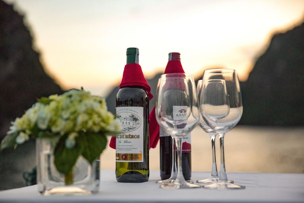 undefined Halong Seasun Cruise 9