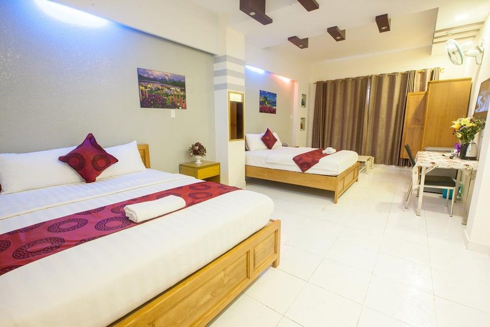 undefined Ailen Garden II Hotel 2