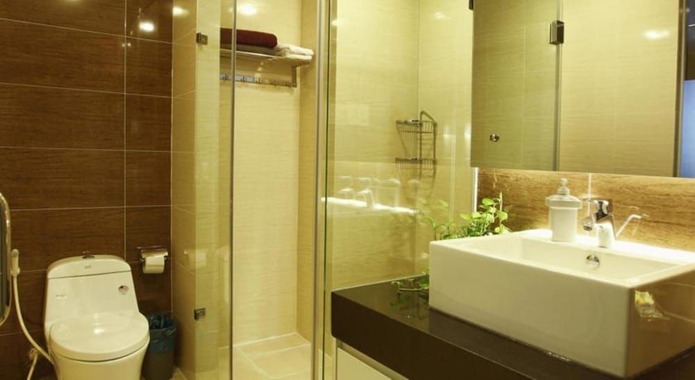 undefined Yellow House Saigon Hotel 9