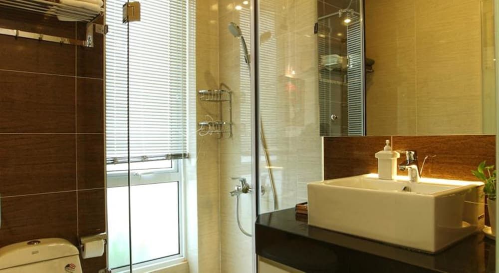 undefined Yellow House Saigon Hotel 8