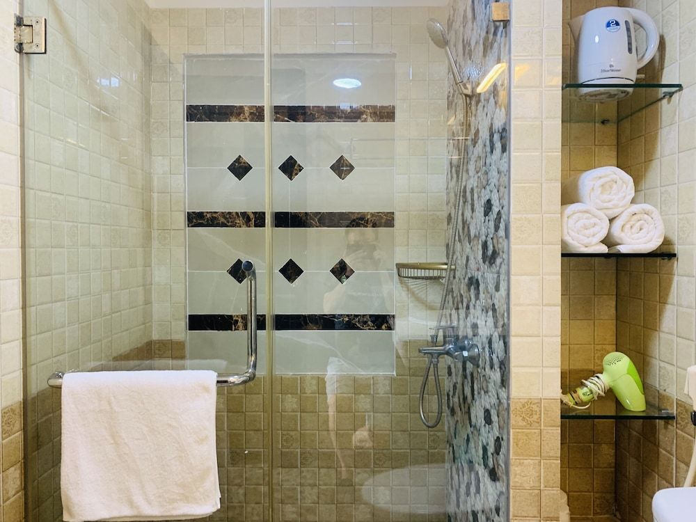 Dinh Gia Home Deluxe Bungalow with lake view 10