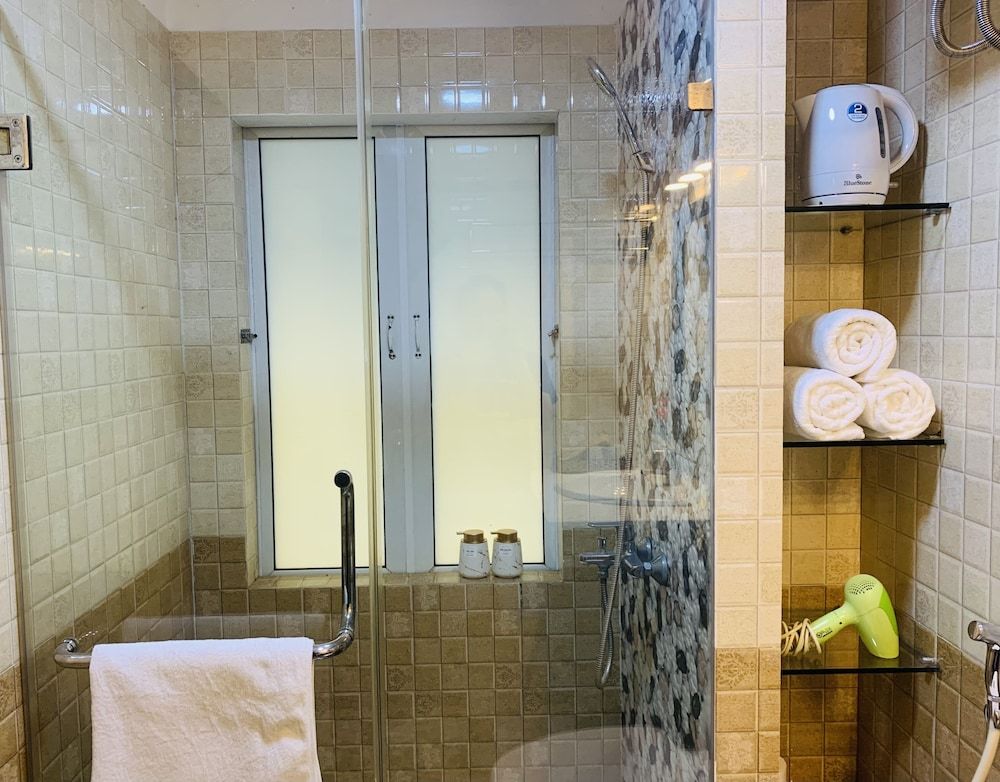 Dinh Gia Home Deluxe Bungalow with garden view 6