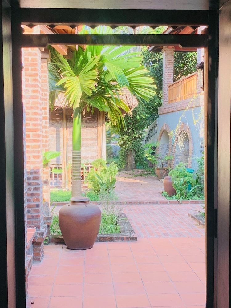 Dinh Gia Home Classic Bungalow 8