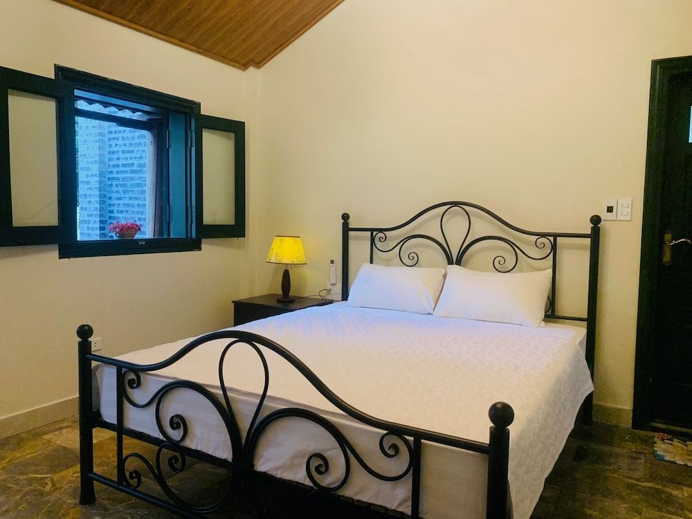 Dinh Gia Home Classic Bungalow 4