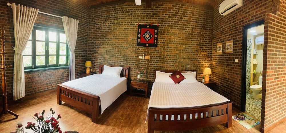 Dinh Gia Home Deluxe Bungalow with garden view 3