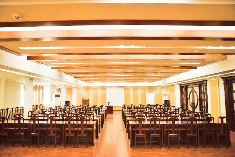 undefined Linh Phuong 8 Hotel 10
