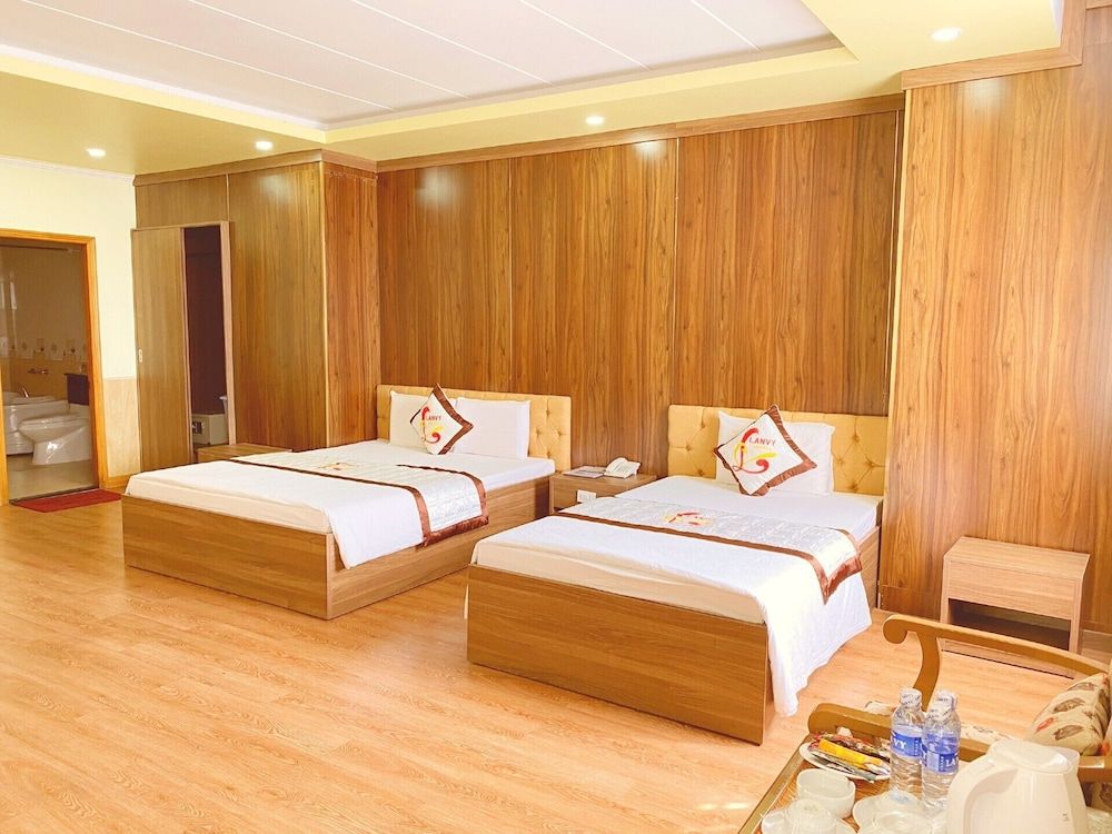 undefined Linh Phuong 8 Hotel 4
