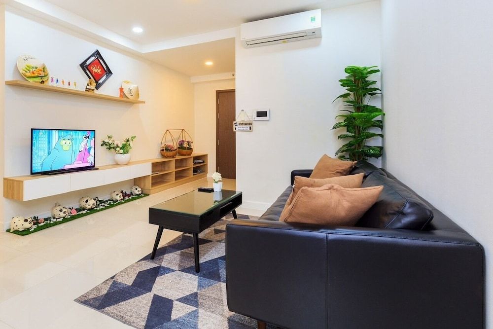 Sunny Saigon Apartments & Hotel Deluxe Apartment, 1 Bedroom, Accessible, Pool Access 10