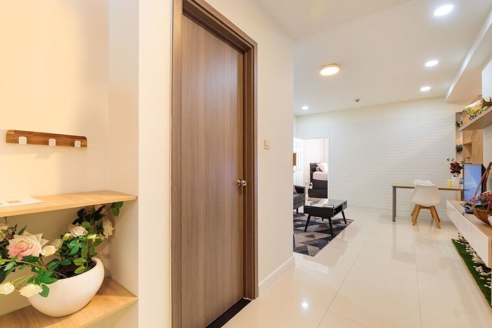Sunny Saigon Apartments & Hotel Deluxe Apartment, 1 Bedroom, Accessible, Pool Access 9