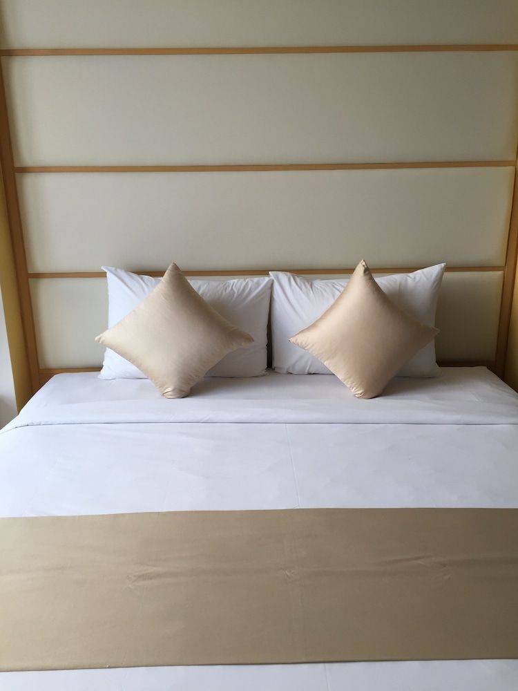 undefined Bluesky Serviced Apartment Airport Plaza