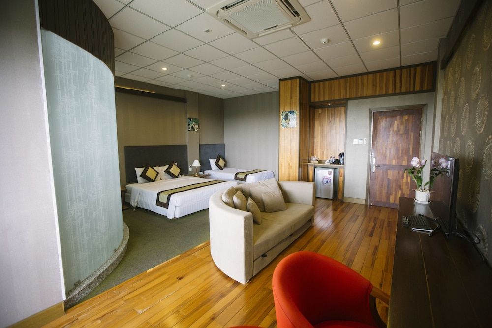 Deluxe Room, Pool View