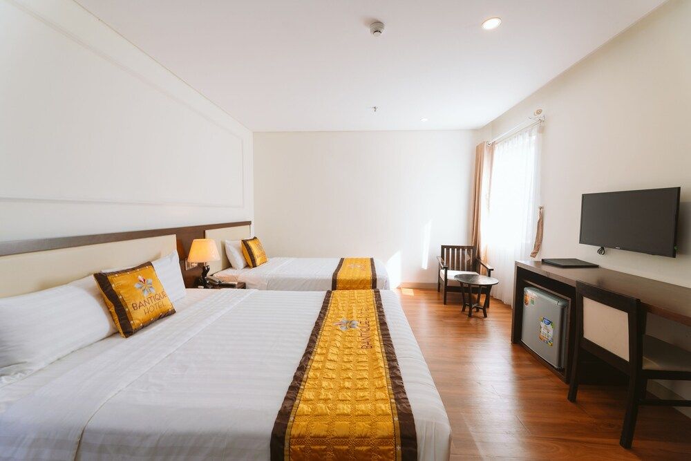 Bantique Hotel Deluxe Triple Room