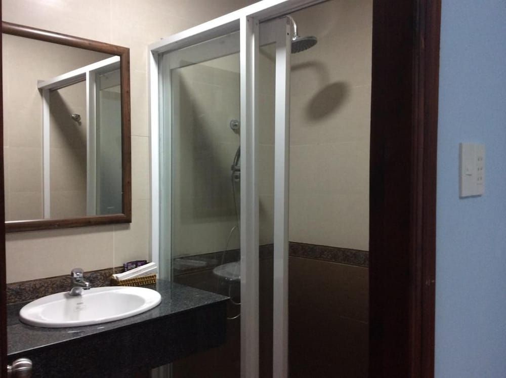 Huy Hoang Hotel Double Room 6