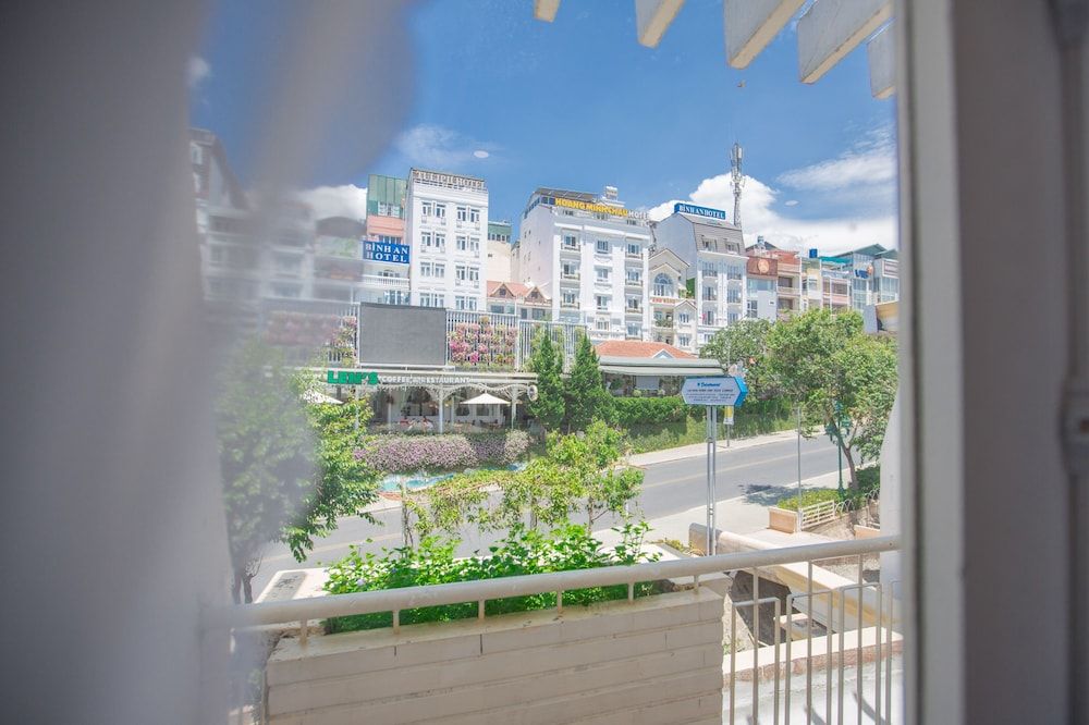 Nice Dream Dalat Hotel Superior Double or Twin Room 37