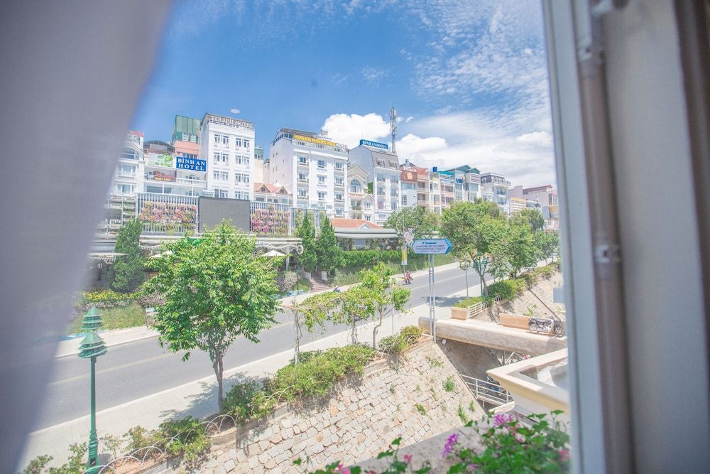 Nice Dream Dalat Hotel Superior Double or Twin Room 39
