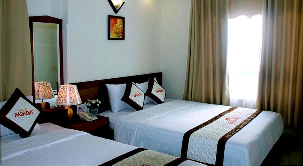 undefined Paradise Hotel 8