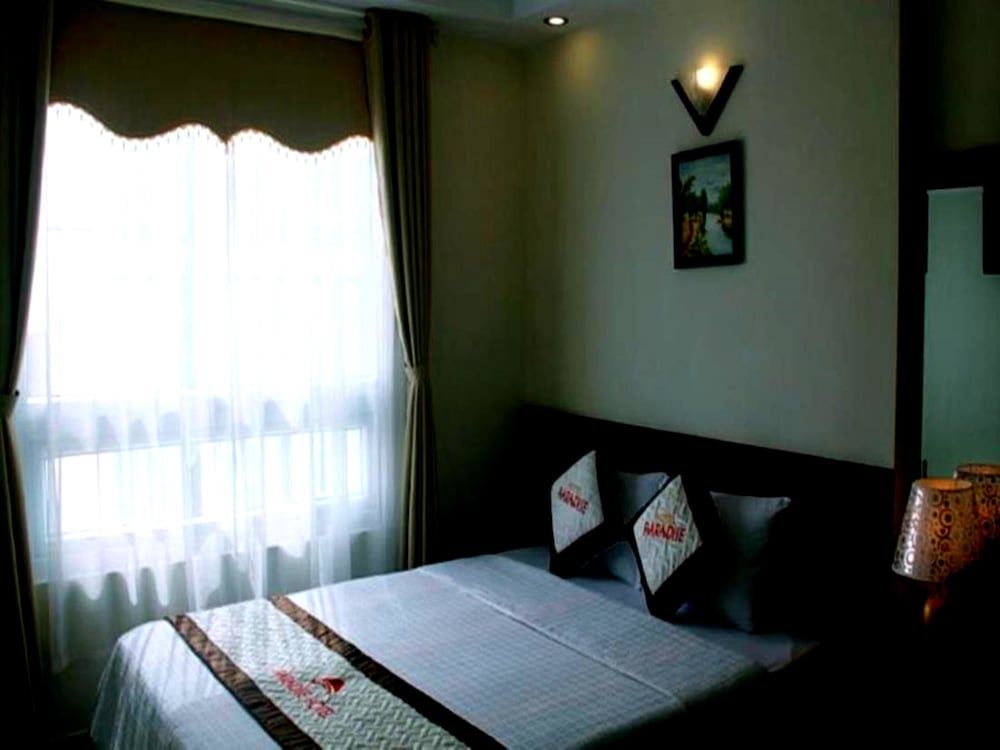 Paradise Hotel Standard Room 2