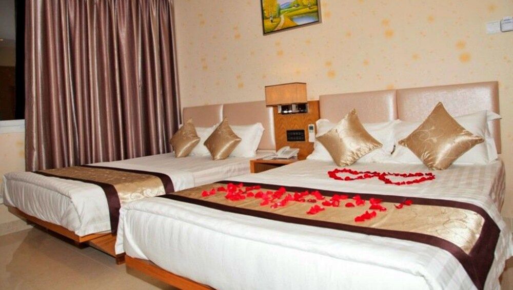 undefined HANZ Happy 2 Hotel